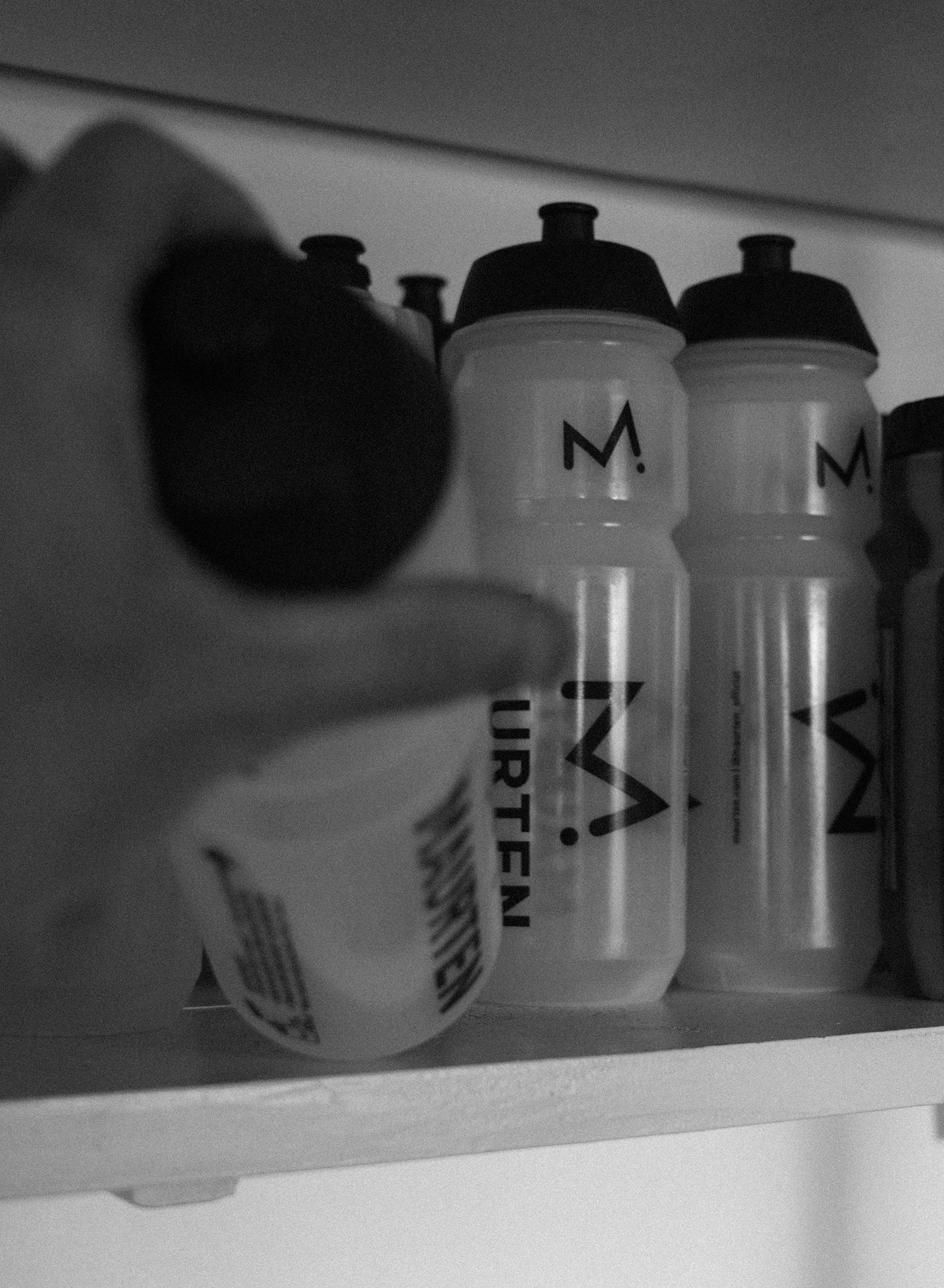Bottle_750-supporting_img_2.jpg